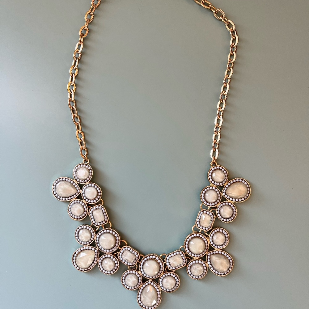 Francesca’s Statement Necklace - Picture 7 of 7